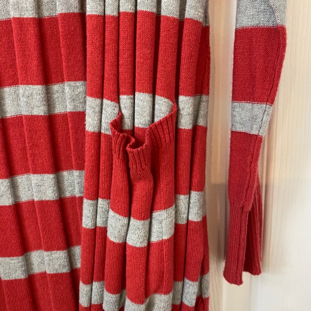 Sweater - Picture 2 of 3